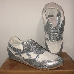 NWOB White silver rhinestoned sneakers New Sz 10